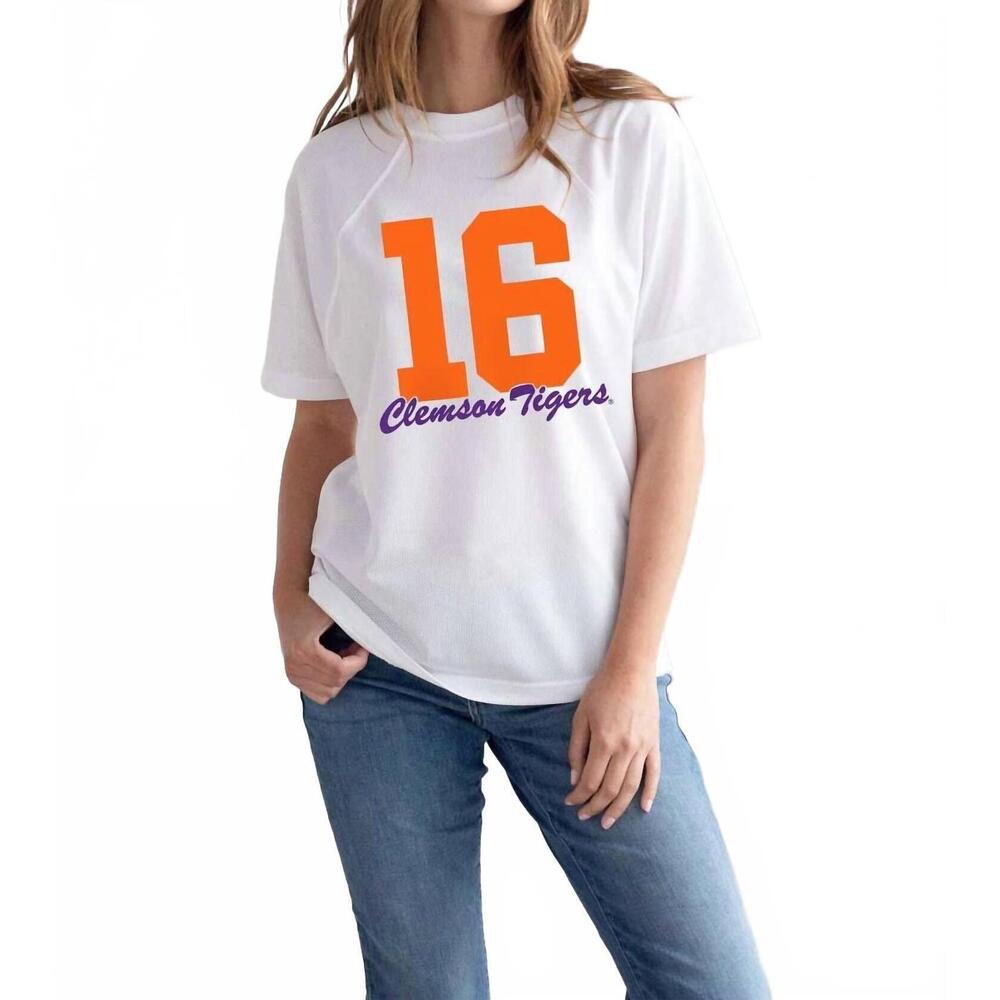 NEW CHICKA-D run it back raglan top in white